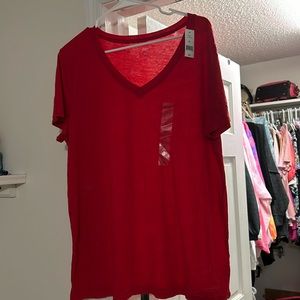 ❤️❤️❤️ super cute v-neck tshirt ❤️❤️❤️ - NWT!